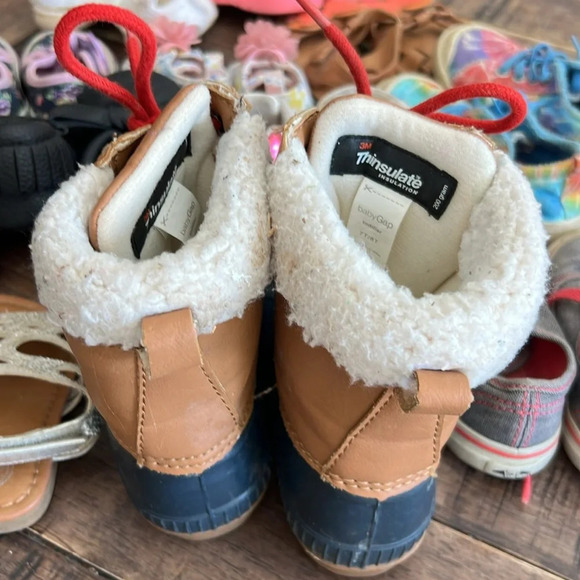 Kids Shoes! One Low Price takes them all! Variety of styles and sizes - Picture 8 of 8